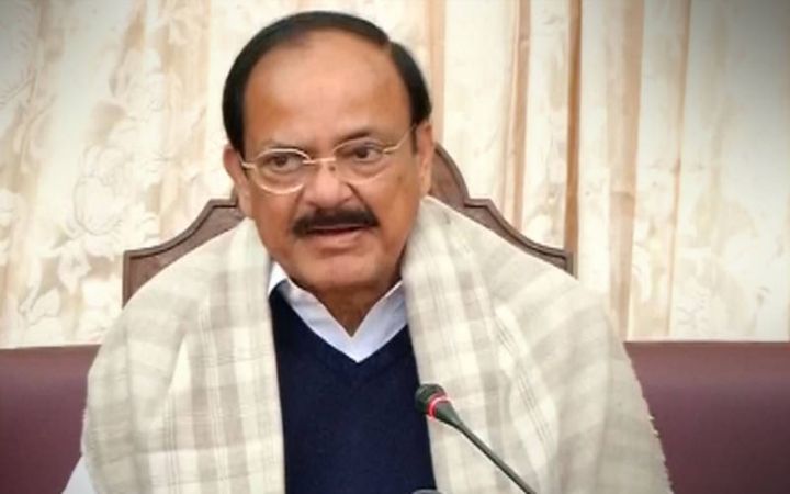 शिकागो में विश्व हिंदू कांग्रेस में वेंकैया नायडू ने कहा कुछ लोग हिंदू शब्द को अछूत बनाने की कोशिश कर रहे